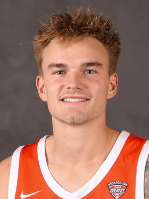 Zach Howell headshot