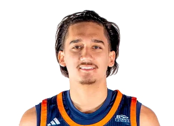 Aleksander Pachucki headshot