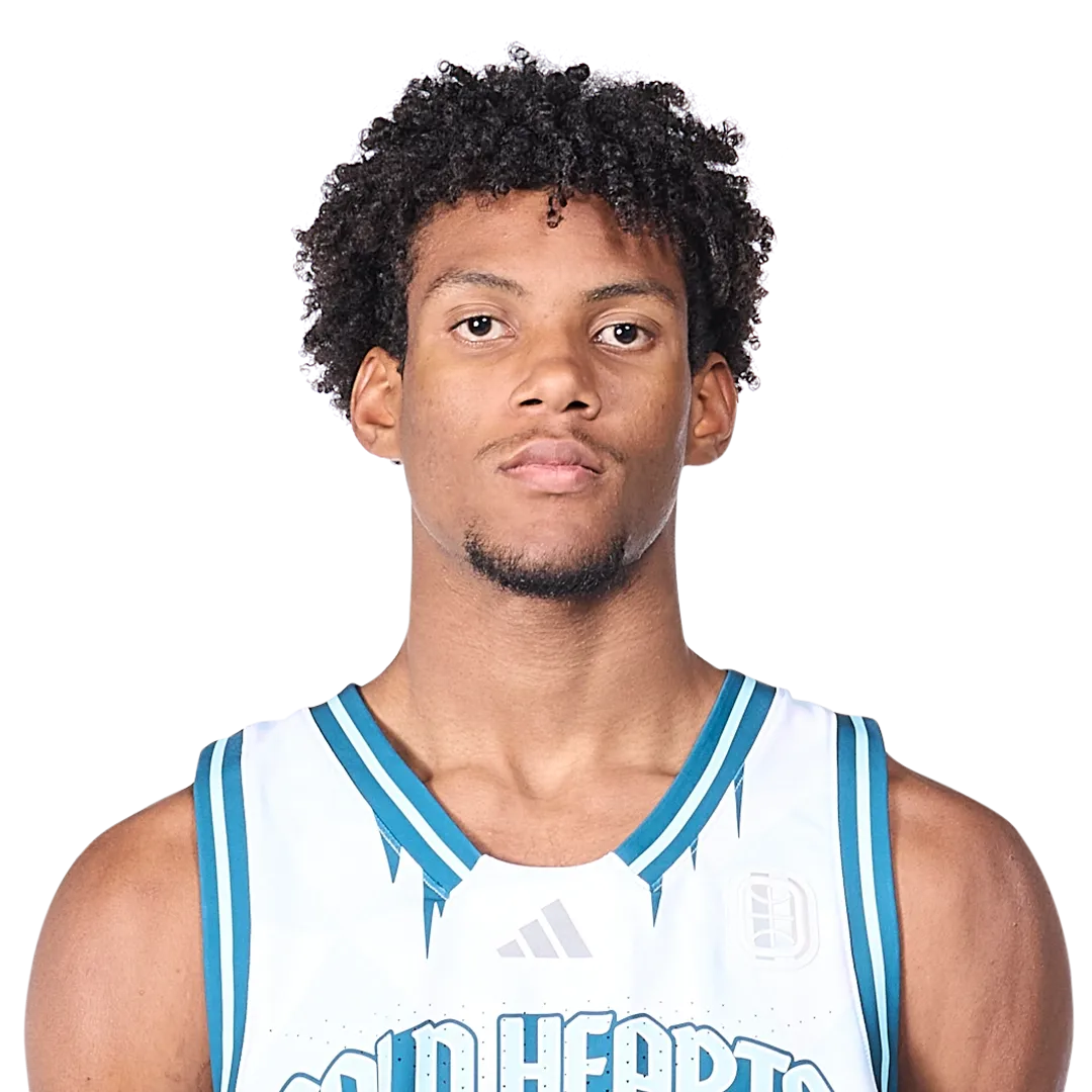Samis Calderon headshot