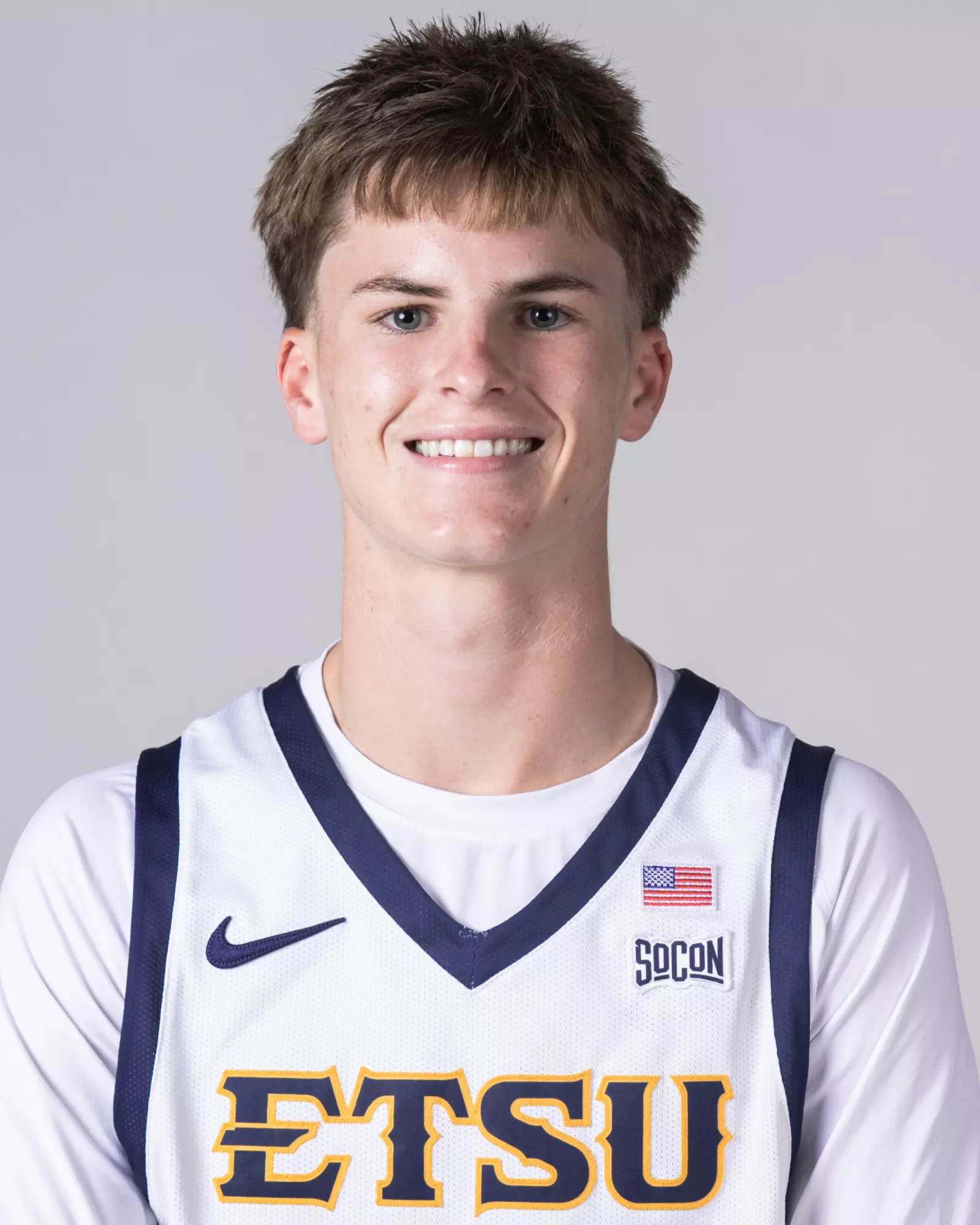 Colt Busse headshot