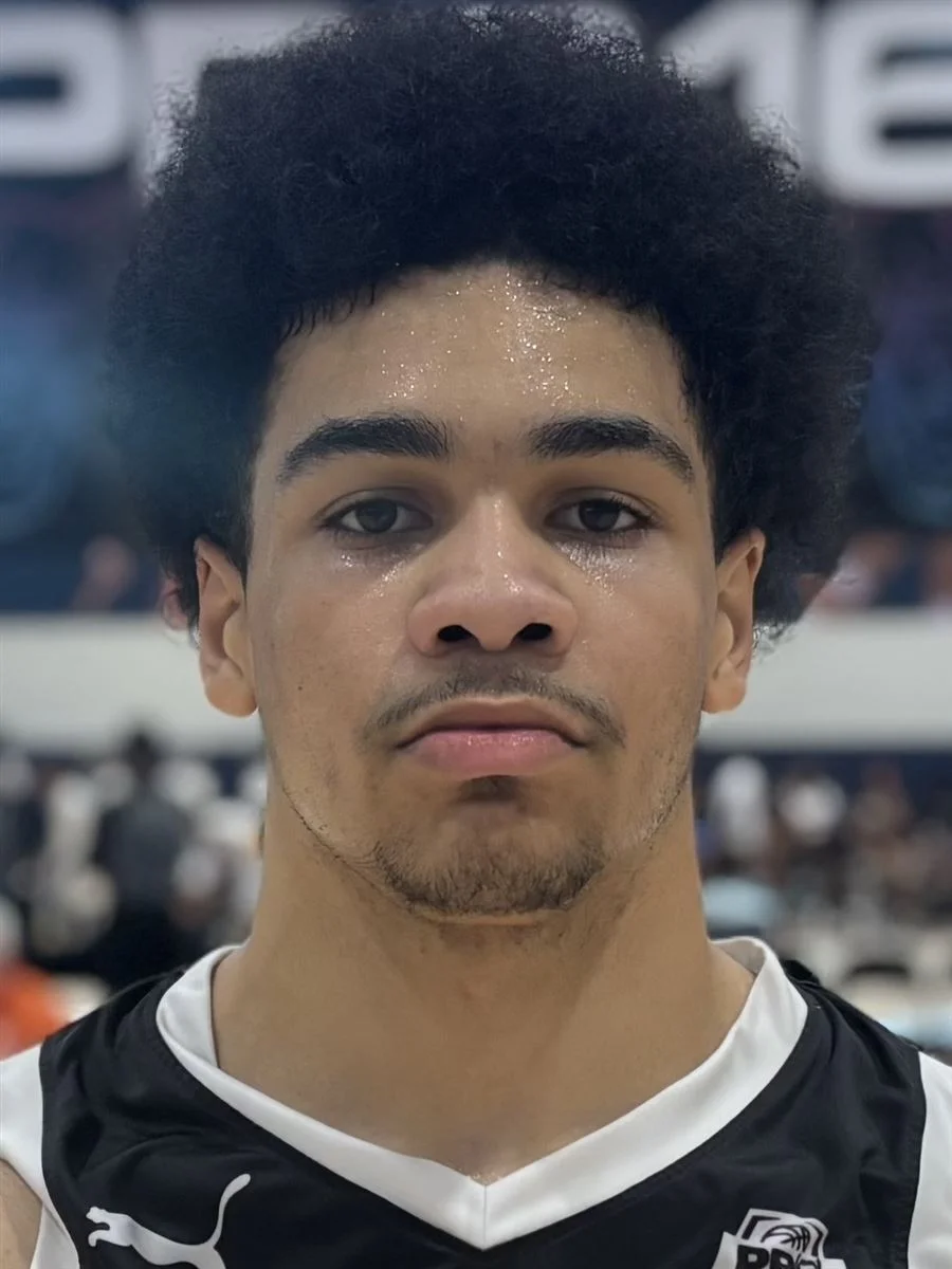 Devin Wright headshot