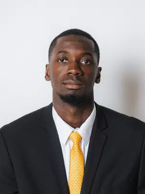 Mo Diao headshot