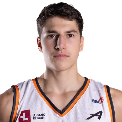 Oliver Sassella headshot