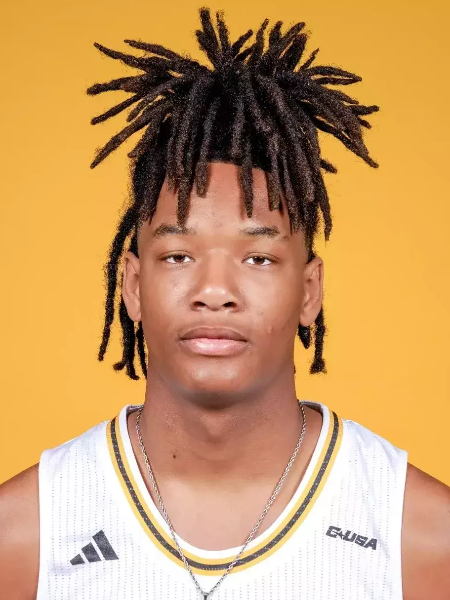 Trey Simpson headshot
