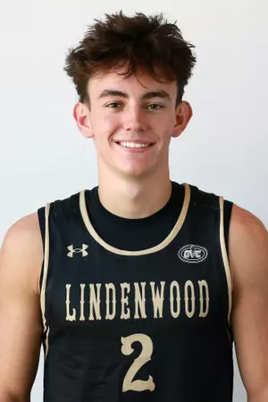 Miles Elliott headshot