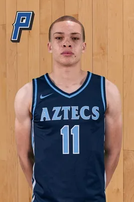 Isaac Johnson headshot