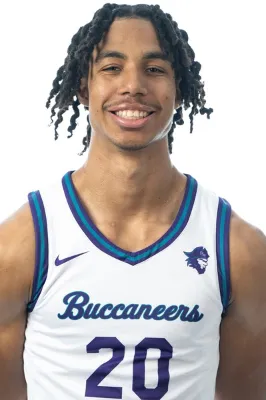 Roman Cummings headshot