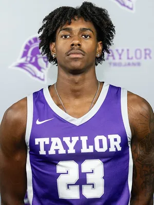 Izaiah Day headshot