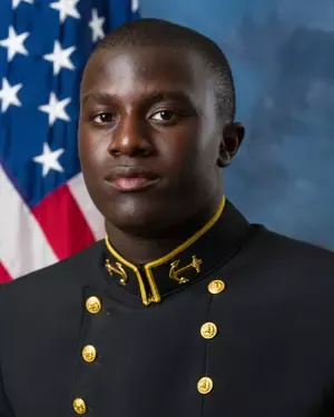 Akim Iscandari headshot
