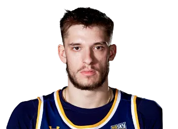 Egan Shields headshot