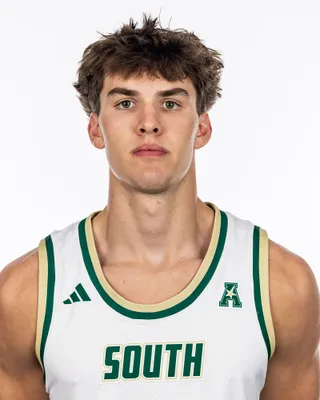 Jake Feldhaus headshot