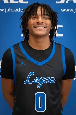 Marcus Eaves headshot