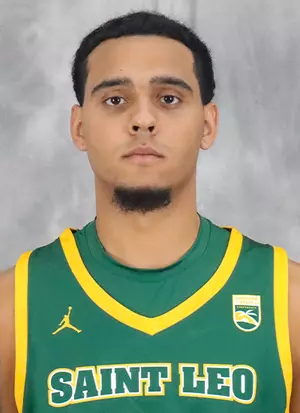 Donovan Hill headshot