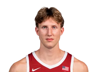 Oskar Giltay headshot