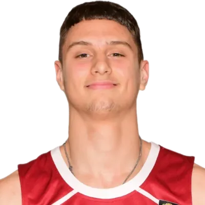 Noa Zemljić headshot