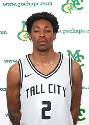 Darius Carr headshot