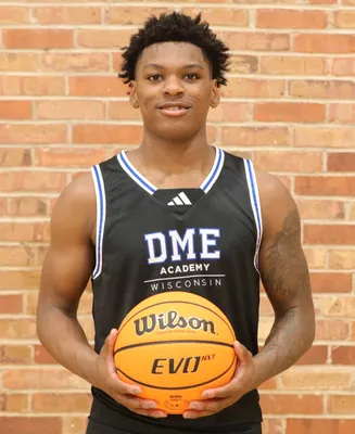 LaTrevion Fenderson headshot